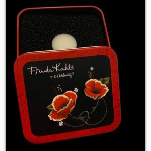 Frida Kahlo shadow Switching pan